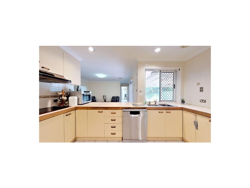 12 Flinders Street, Bongaree QLD 4507