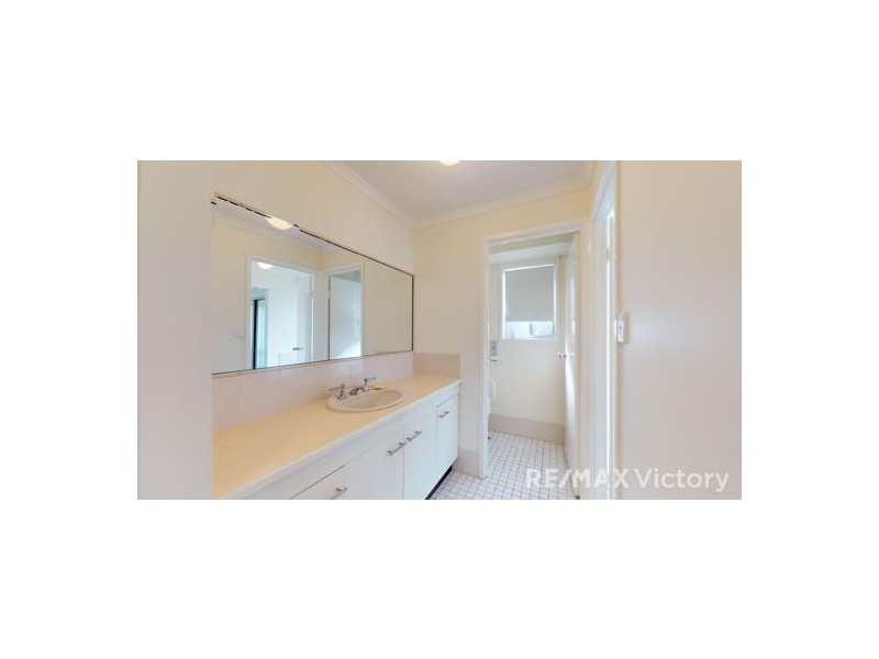 17 Oleron Terrace, Petrie QLD 4502