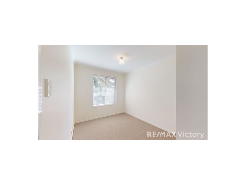 17 Oleron Terrace, Petrie QLD 4502