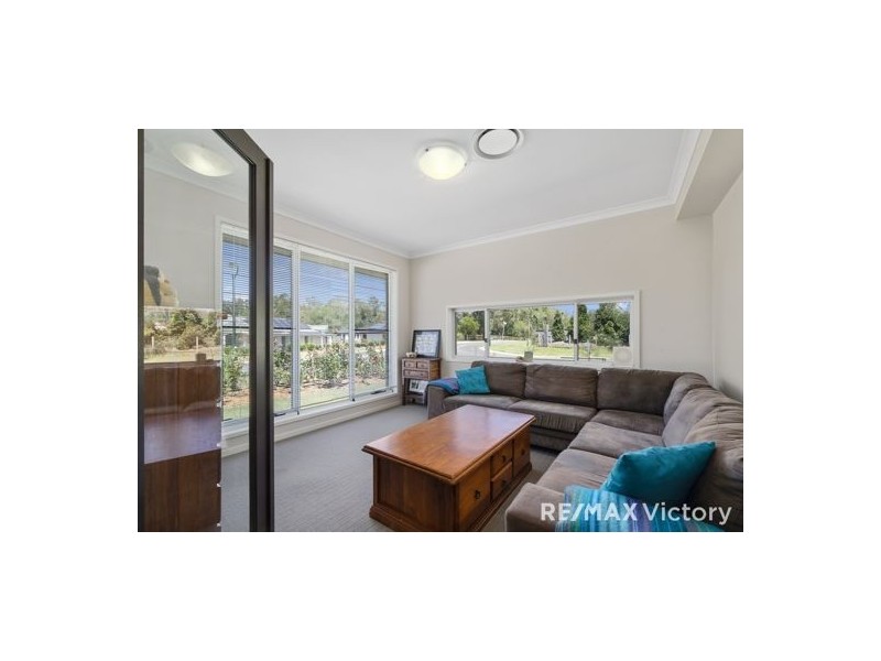 137 Mountaintrack Drive, Wamuran QLD 4512