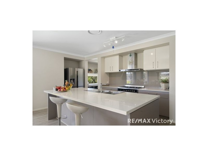 137 Mountaintrack Drive, Wamuran QLD 4512