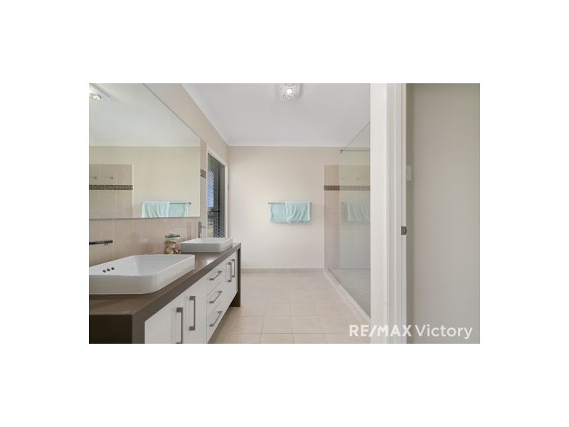 137 Mountaintrack Drive, Wamuran QLD 4512