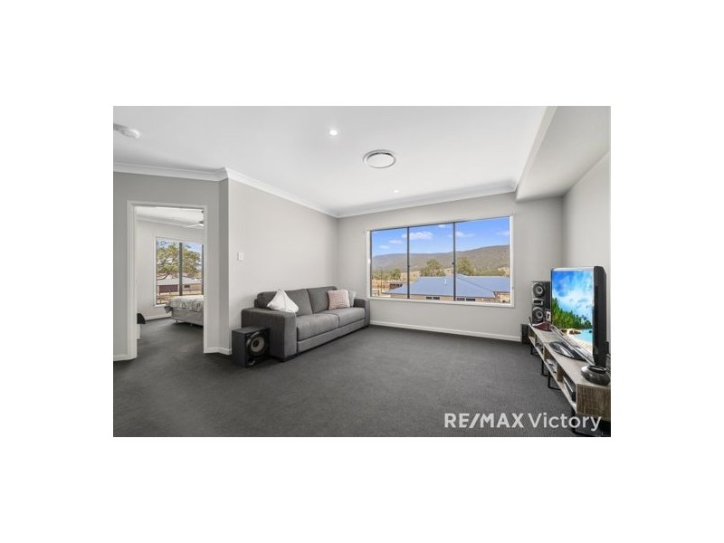 73 Cochran Street, Woodford QLD 4514