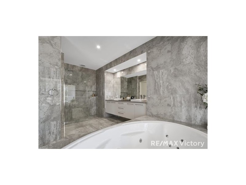 73 Cochran Street, Woodford QLD 4514