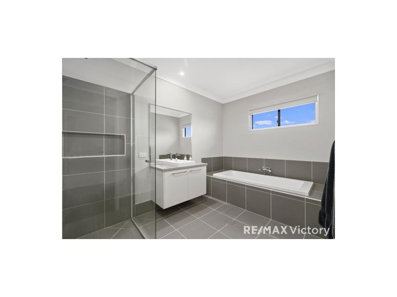 73 Cochran Street, Woodford QLD 4514