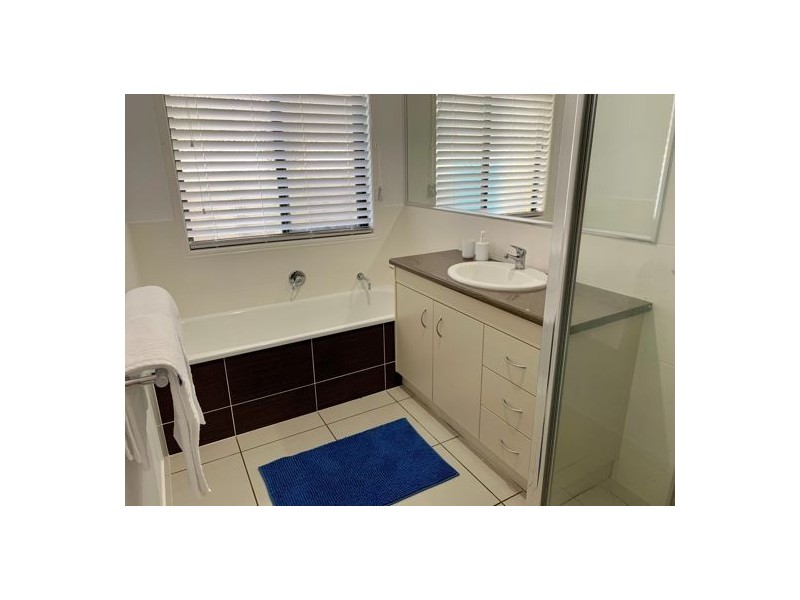 20 Rushcutters Court, Sandstone Point QLD 4511