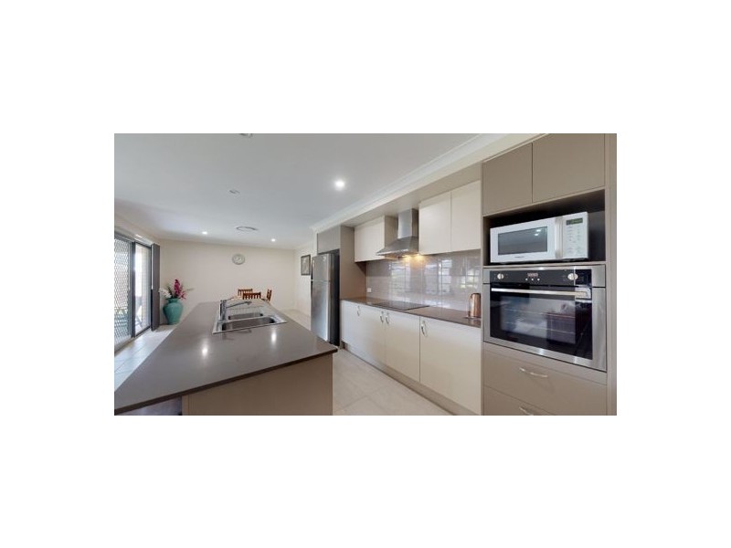 32 Riverlilly Crescent, Caboolture QLD 4510