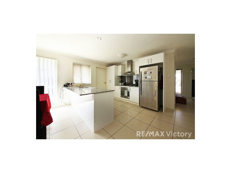 24 Bluejay Circuit, Morayfield QLD 4506