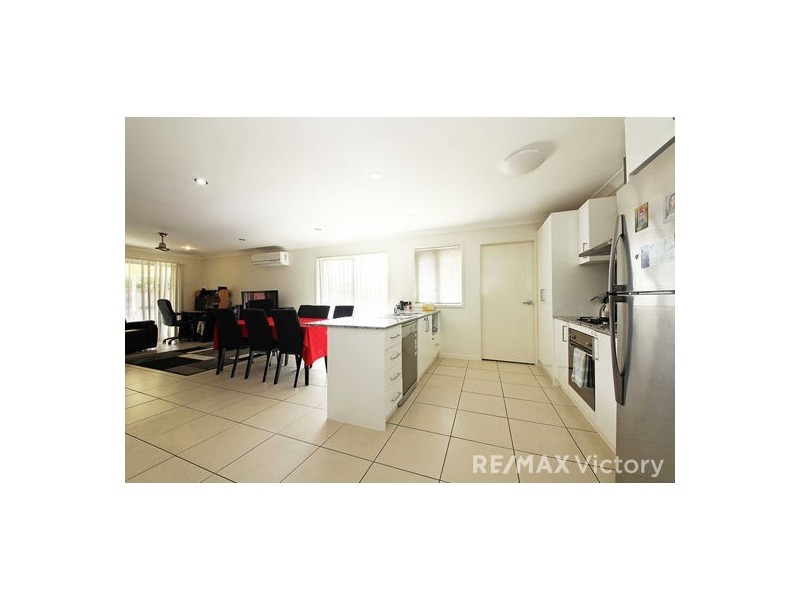 24 Bluejay Circuit, Morayfield QLD 4506