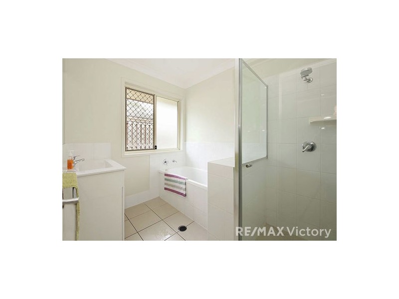24 Bluejay Circuit, Morayfield QLD 4506