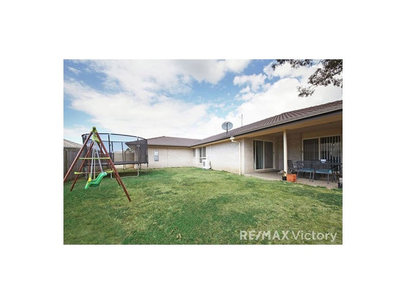 24 Bluejay Circuit, Morayfield QLD 4506