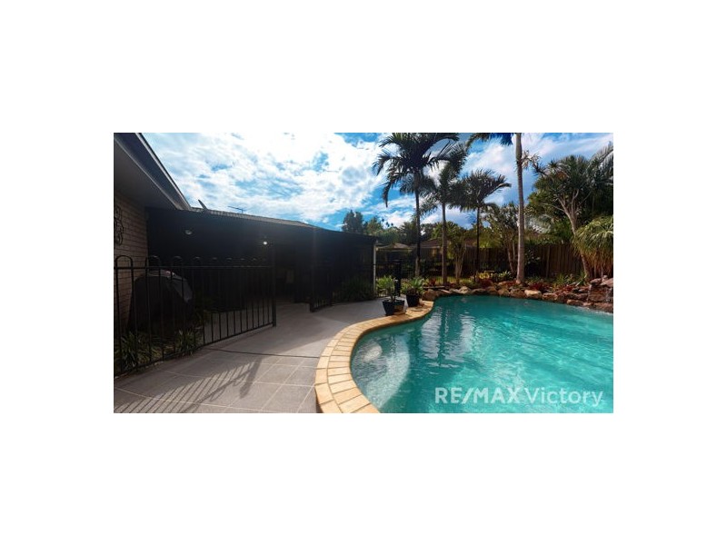 6 Hilltop Ct, Morayfield QLD 4506