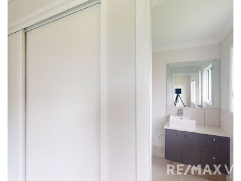 2/36 Paddington Street, Bellmere QLD 4510