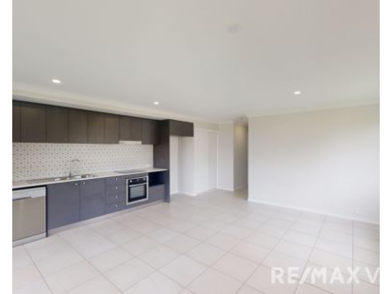2/36 Paddington Street, Bellmere QLD 4510