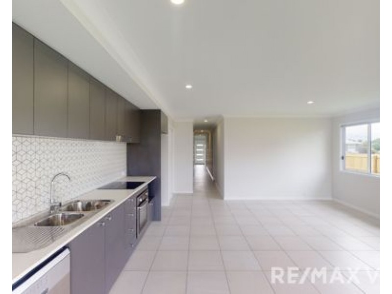 2/36 Paddington Street, Bellmere QLD 4510