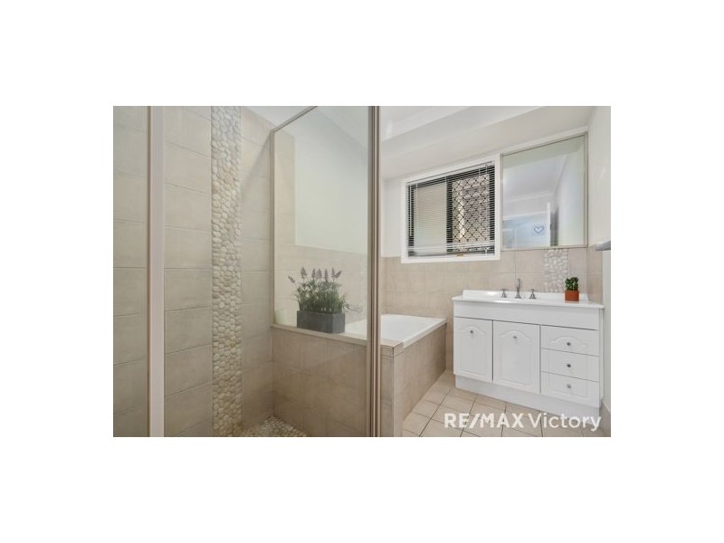 54 Columbia Drive, Beachmere QLD 4510