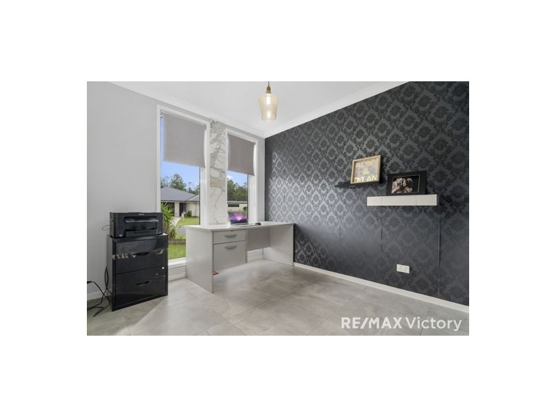 19 Waterbird Cres, Caboolture QLD 4510