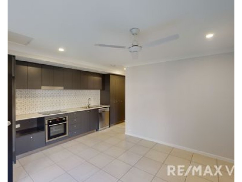 2/16 Fig tree Circuit, Caboolture QLD 4510