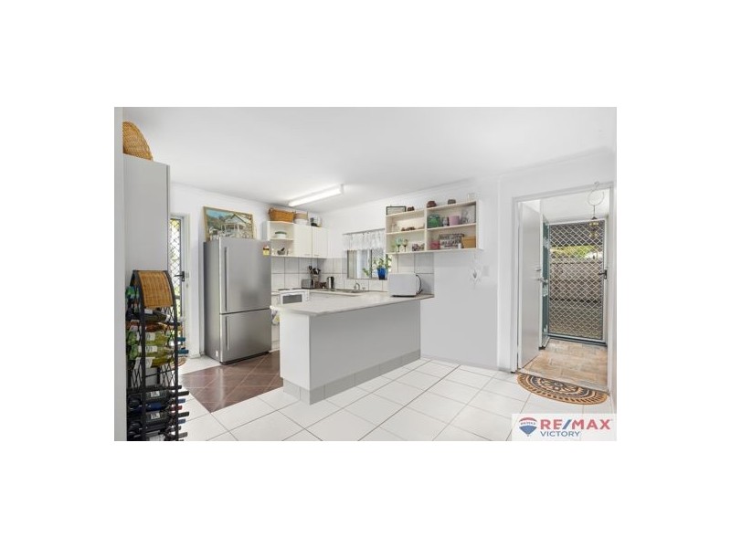 10 Malcolm Street, Beachmere QLD 4510