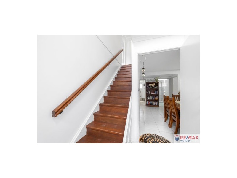 10 Malcolm Street, Beachmere QLD 4510