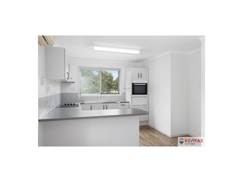 10 Malcolm Street, Beachmere QLD 4510