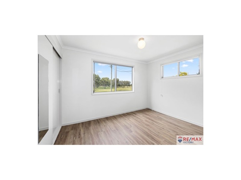 10 Malcolm Street, Beachmere QLD 4510