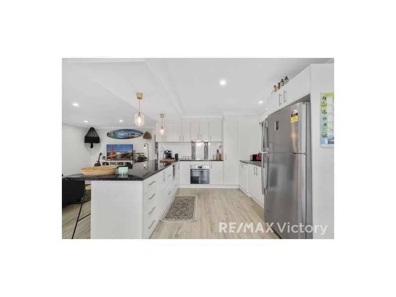 42 Moatah Drive, Beachmere QLD 4510