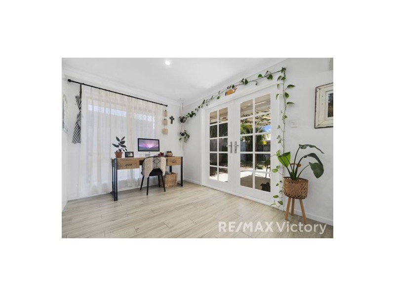 42 Moatah Drive, Beachmere QLD 4510