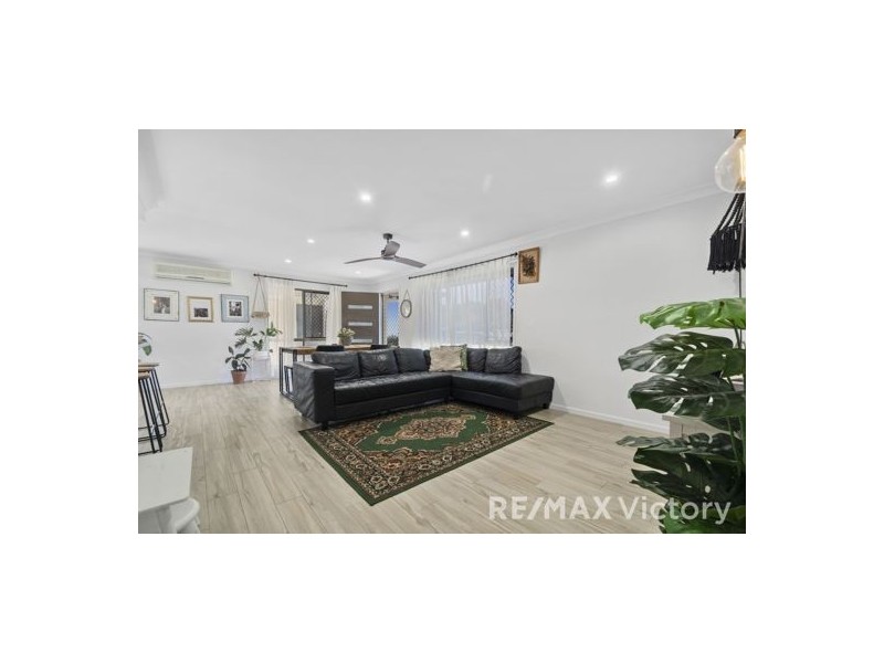 42 Moatah Drive, Beachmere QLD 4510