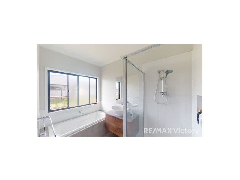 109 Elena Court, Elimbah QLD 4516