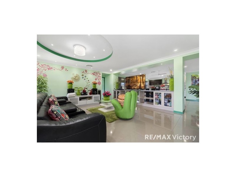 27 Cochran Street, Woodford QLD 4514