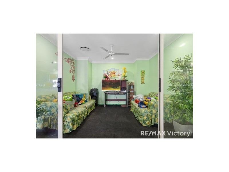 27 Cochran Street, Woodford QLD 4514