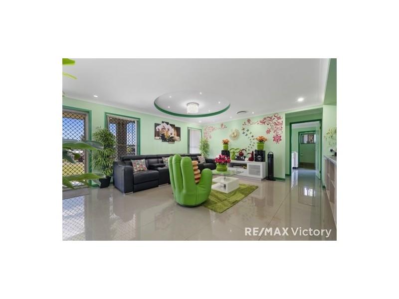 27 Cochran Street, Woodford QLD 4514