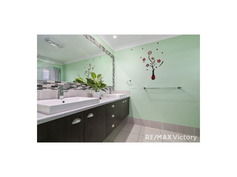 27 Cochran Street, Woodford QLD 4514