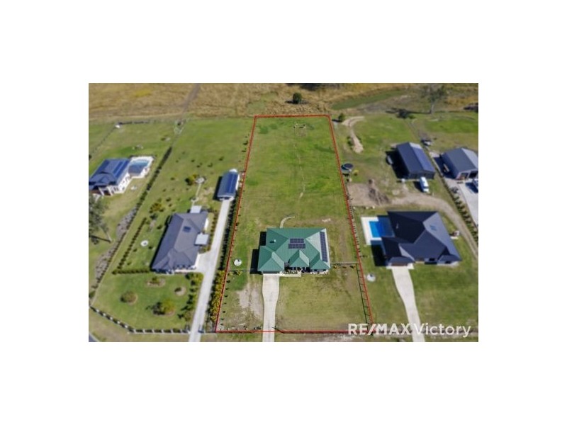 27 Cochran Street, Woodford QLD 4514