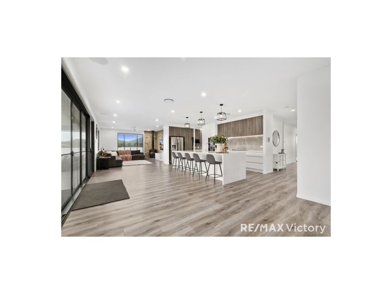 107 Sippel Drive, Woodford QLD 4514