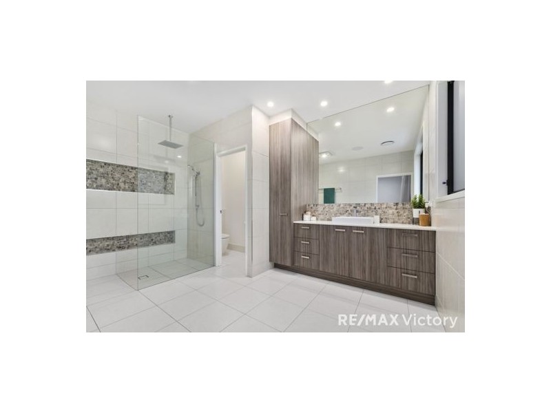 107 Sippel Drive, Woodford QLD 4514