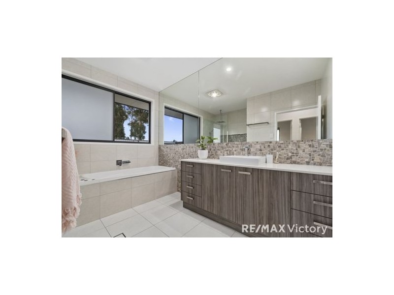 107 Sippel Drive, Woodford QLD 4514