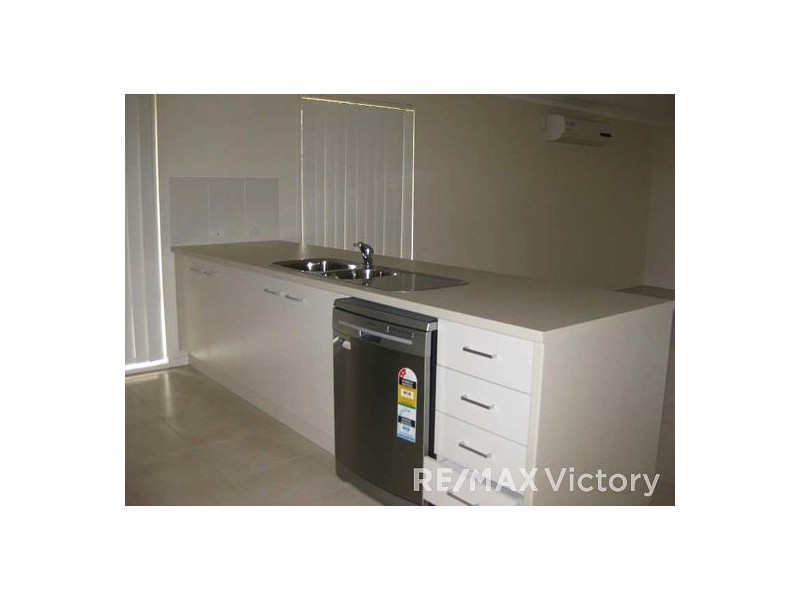 4 Bangalow Street, Morayfield QLD 4506