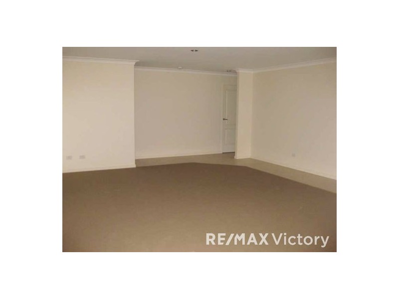 4 Bangalow Street, Morayfield QLD 4506