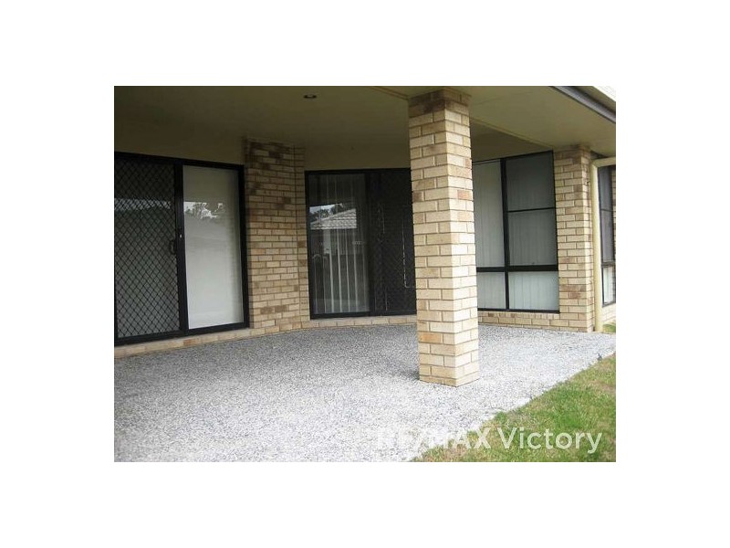 4 Bangalow Street, Morayfield QLD 4506
