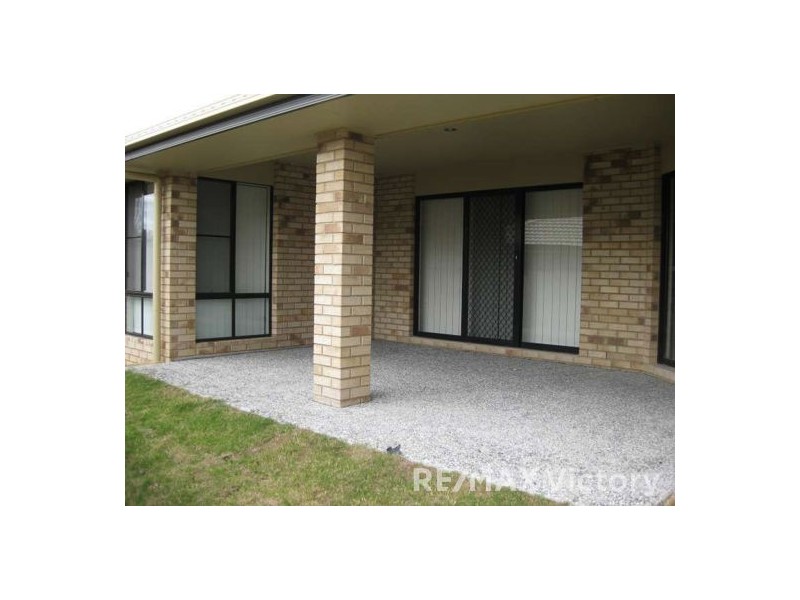 4 Bangalow Street, Morayfield QLD 4506
