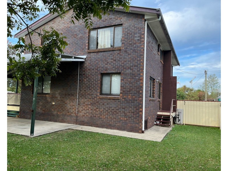 2/75 Mckean Street, Caboolture QLD 4510