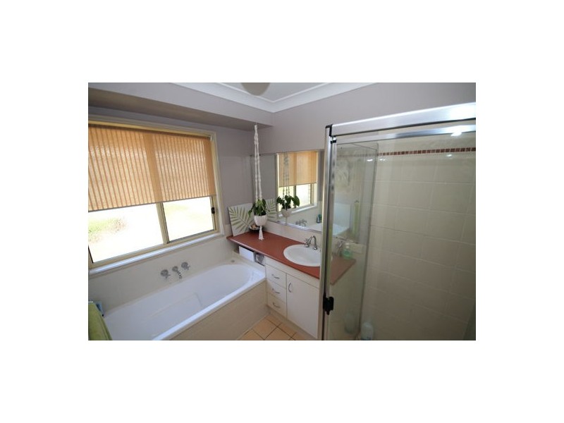 15 Brigalow Court, Morayfield QLD 4506