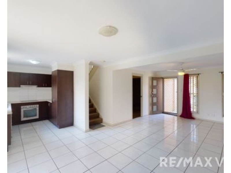 8/2 Station Road, Burpengary QLD 4505