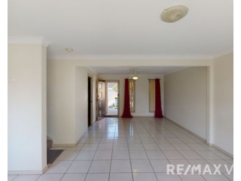 8/2 Station Road, Burpengary QLD 4505