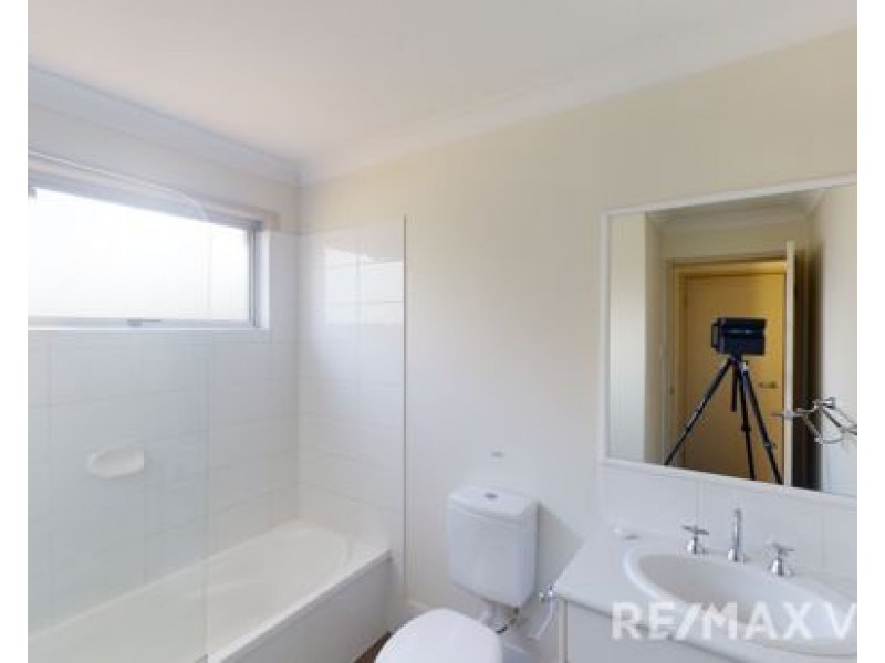 8/2 Station Road, Burpengary QLD 4505