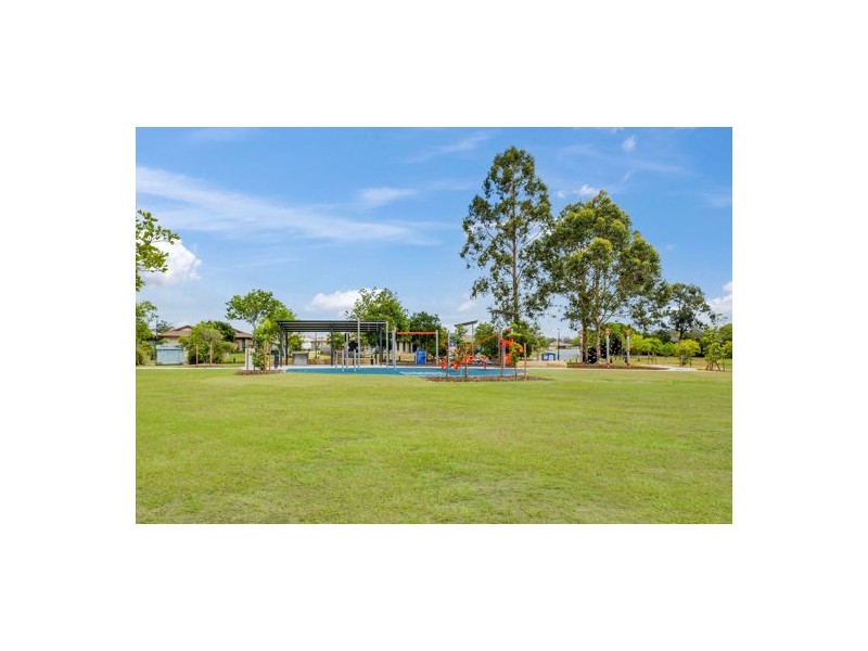 145 Petersen Road, Morayfield QLD 4506