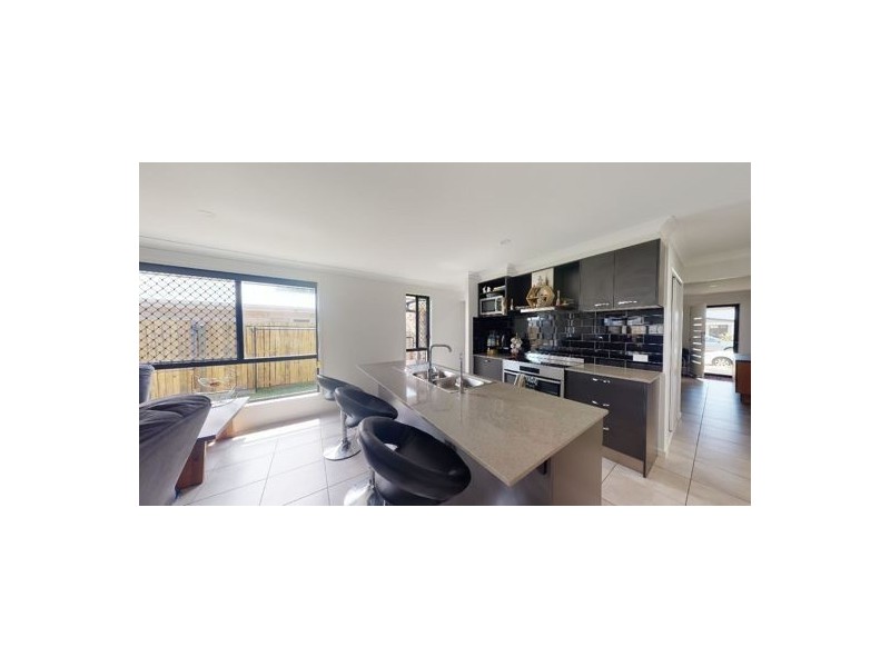 28 Broadwater Road, Morayfield QLD 4506