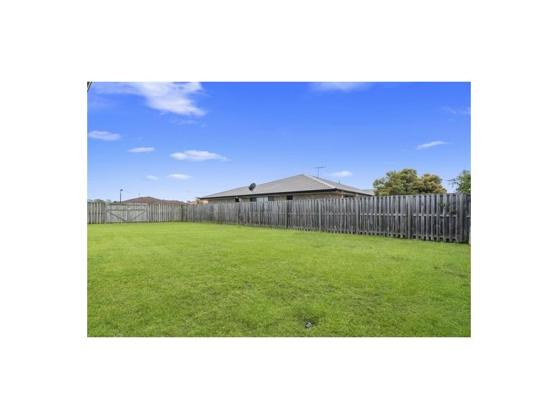 39 Seville St, Bellmere QLD 4510